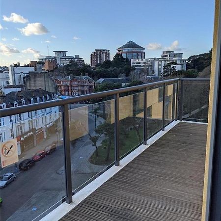 2 Bedroom Modern City Centre Bournemouth Apartment Exterior photo